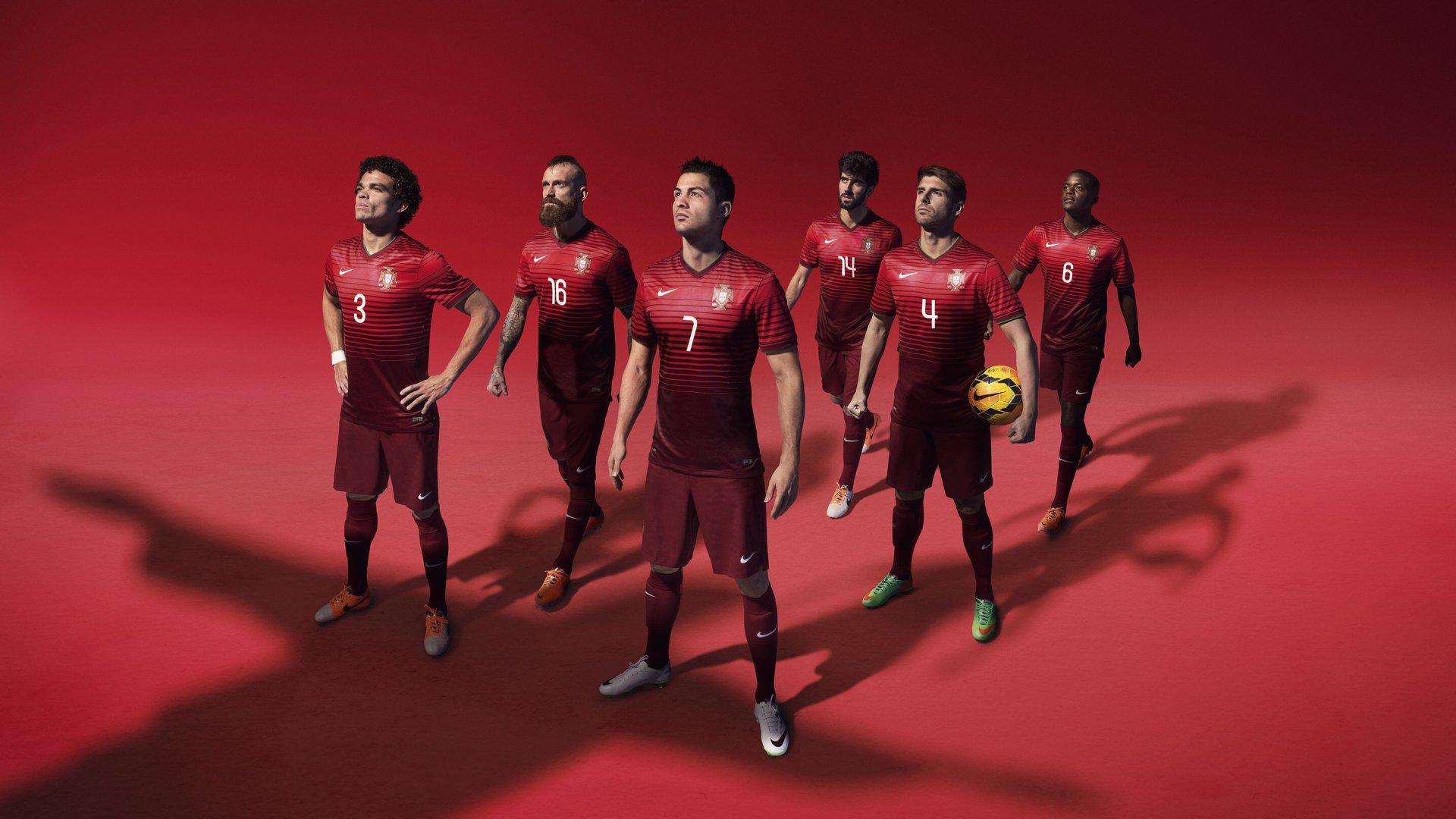 赛道之巅，伊萨克完美演出，F1年度争冠夜永载史册