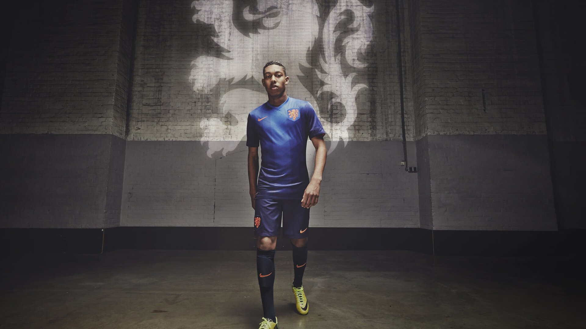 奥斯梅恩独木难支,巴拉圭式防守反击轻取那不勒斯